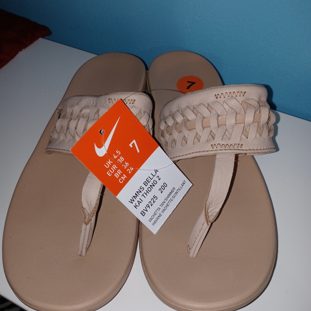 Nike bella kai thong 2 sandal